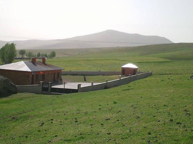 Yukarı Göçmez Cumhuriyet İlkokulu 