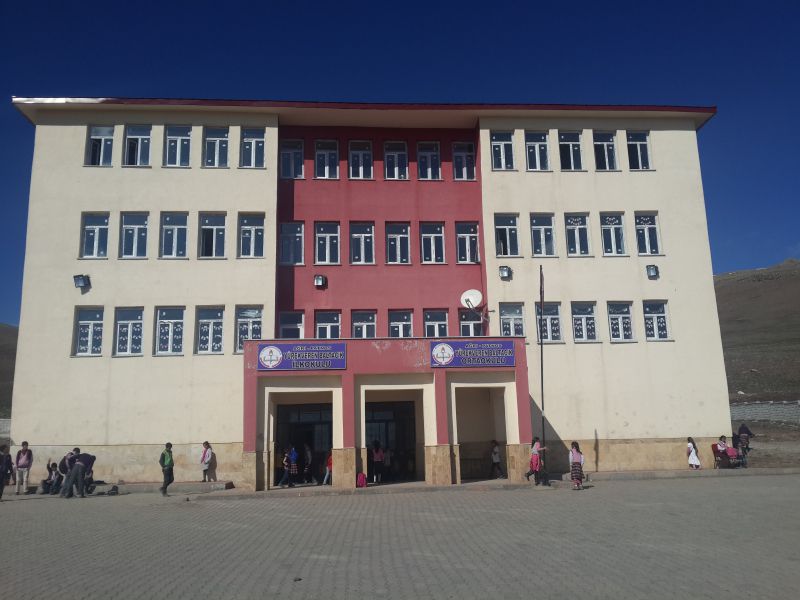 Yürekveren İlkokulu 