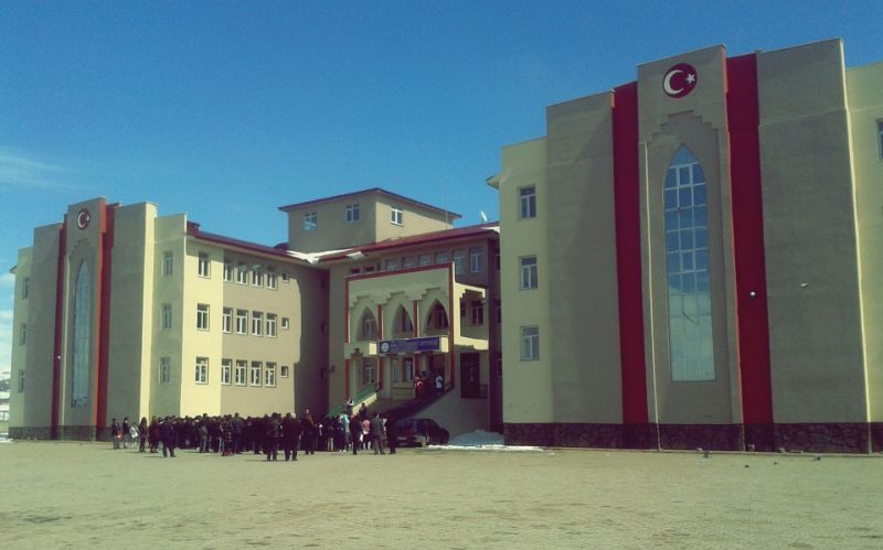 Selahaddin Eyyubi Ortaokulu 