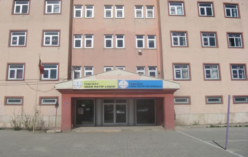 Taşlıçay İmam Hatip Ortaokulu 