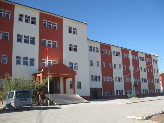Tutak Anadolu İmam Hatip Lisesi 