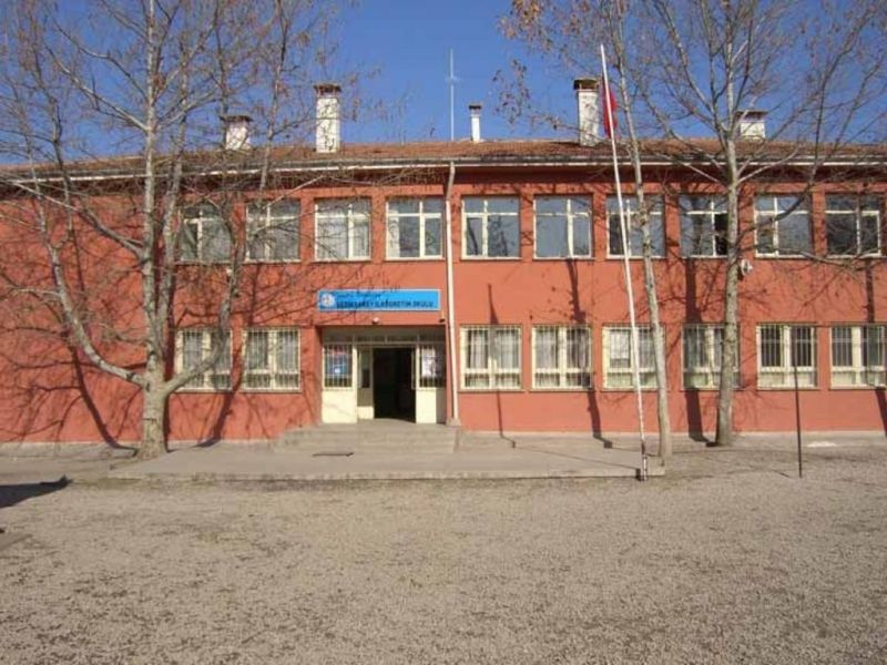 Gediksaray Ortaokulu 
