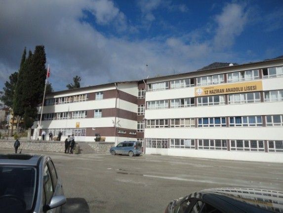 12 Haziran Anadolu Lisesi 
