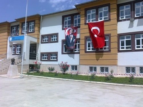 İlyas Ortaokulu 