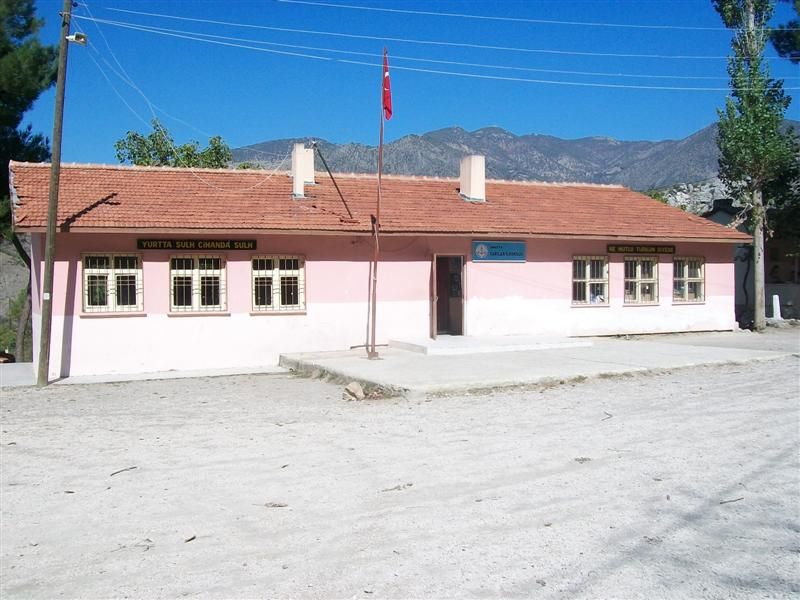 Sarılar İlkokulu 