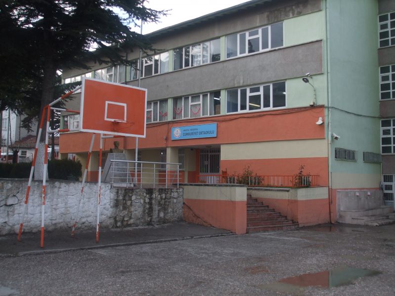 Cumhuriyet Ortaokulu 