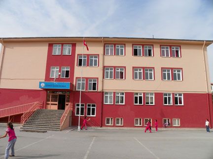 Hürriyet Ortaokulu 