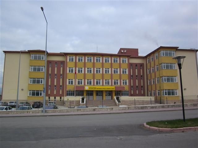 Suluova Şehit Metehan Atmaca Anadolu Lisesi 