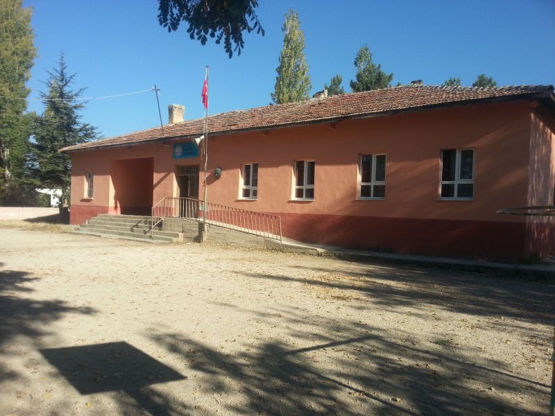 Salucu İlkokulu 