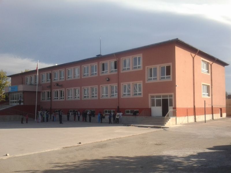 Yunus Emre İlkokulu 