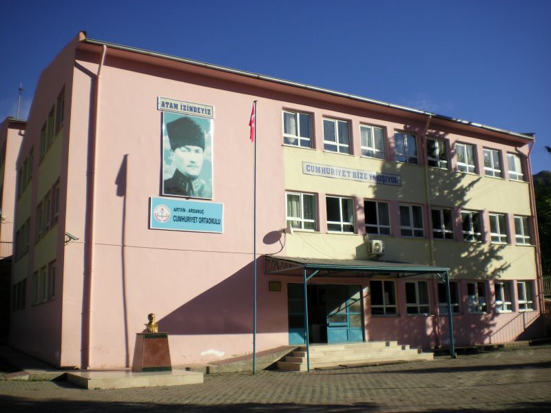 Cumhuriyet Ortaokulu 