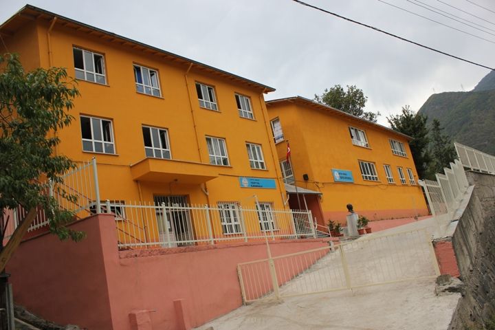 Yeniyol Ortaokulu 