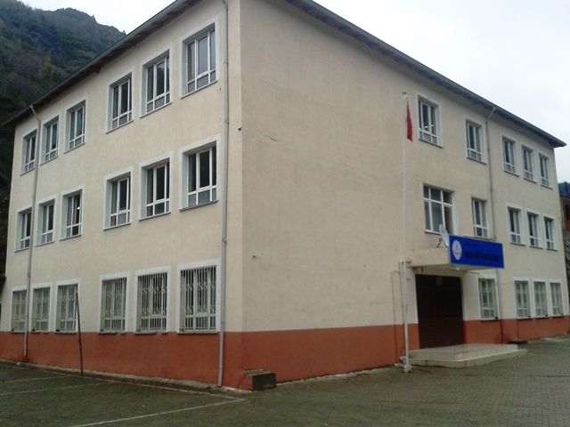Borçka İmam Hatip Ortaokulu 