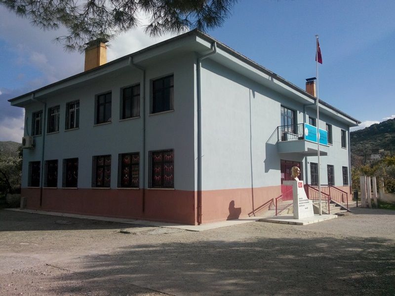 Amasya Üzeyir Emre Ortaokulu 