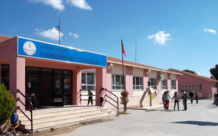 Cumhuriyet İlkokulu 
