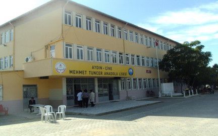 Mehmet Tuncer Anadolu Lisesi 