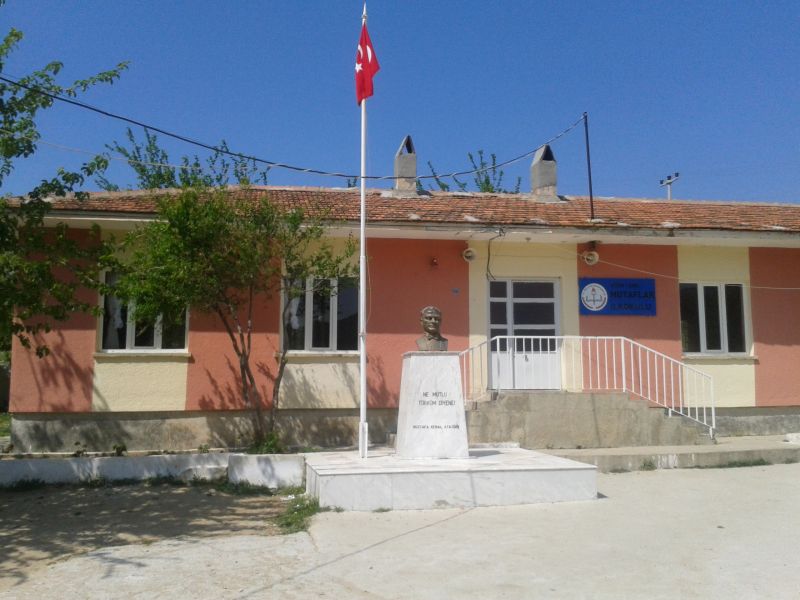 Mutaflar İlkokulu 