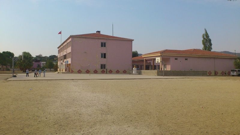 Akçaova Ortaokulu 