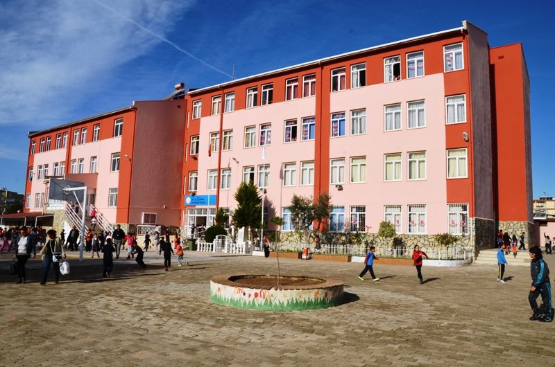 Atatürk İlkokulu 