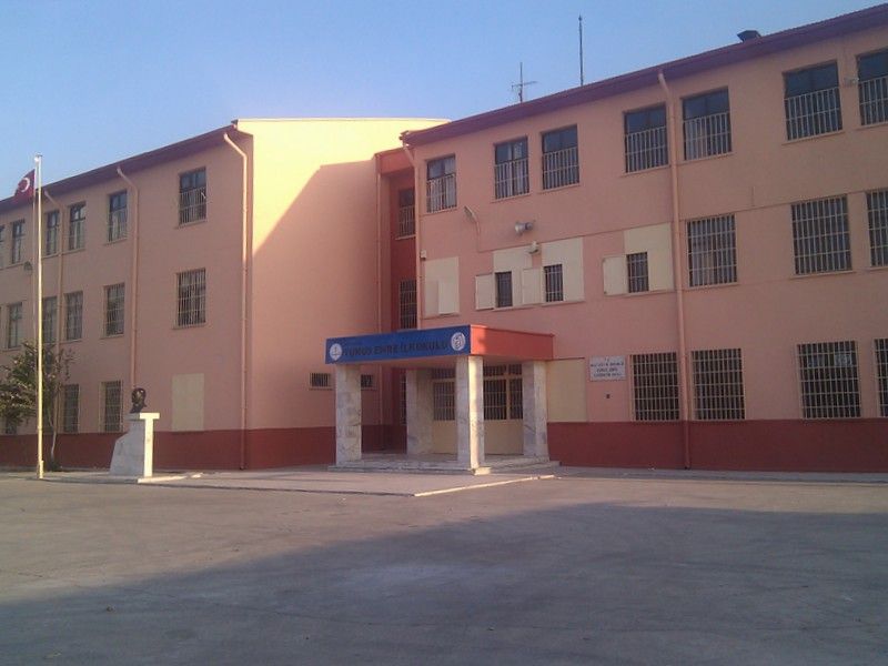 Yunus Emre İlkokulu 