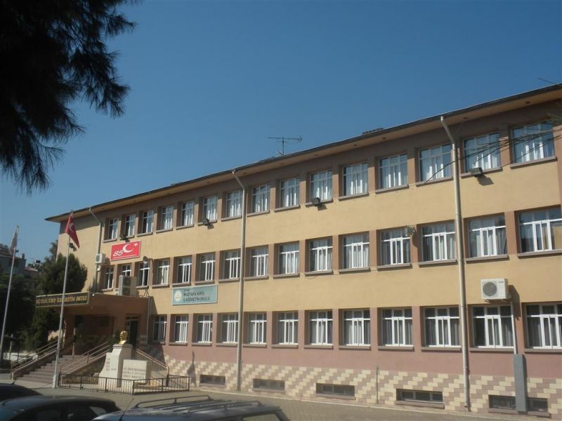 Mustafa Kiriş Ortaokulu 