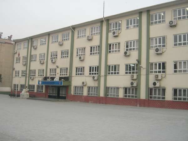 Cumhuriyet İlkokulu 
