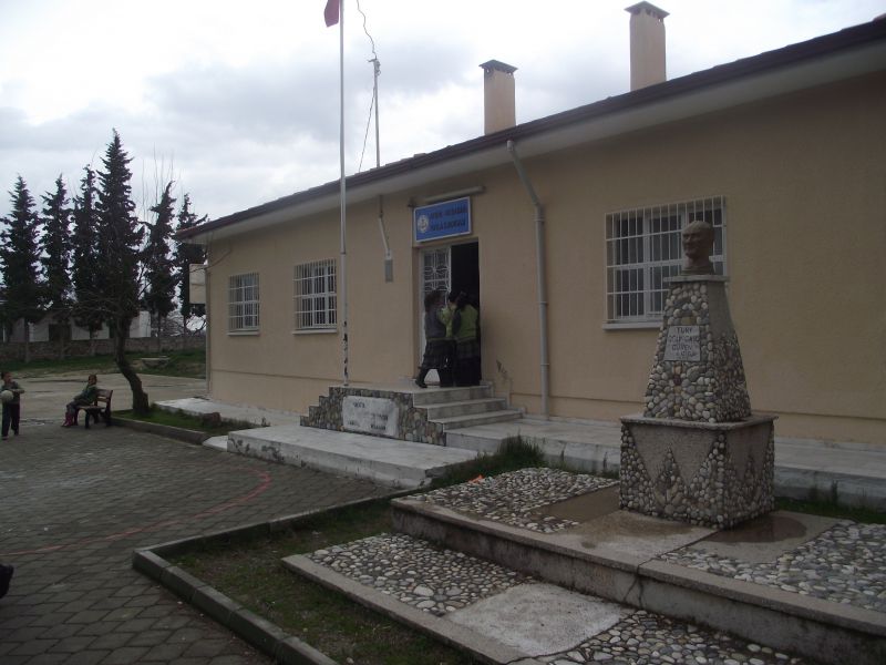 Yayla İlkokulu 
