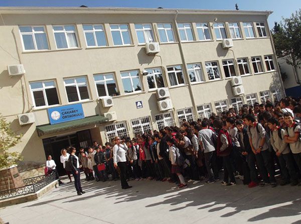 Çakabey Ortaokulu 
