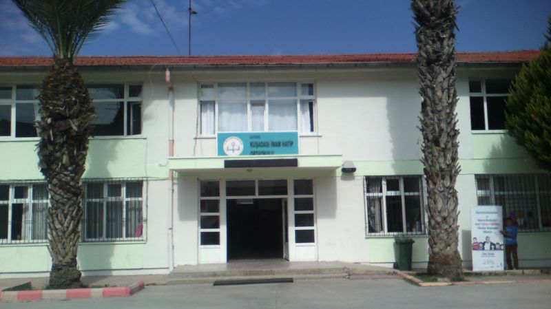 Kuşadası İmam Hatip Ortaokulu 