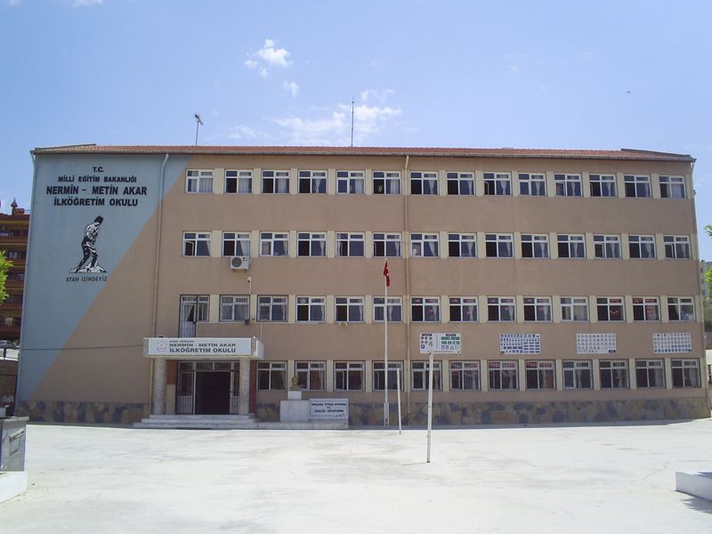 Nermin Metin Akar Ortaokulu 