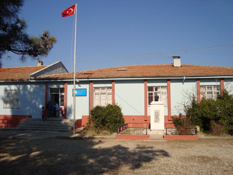 Azizabat İlkokulu 