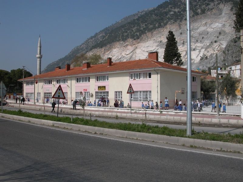 Sazlıköy Hacı Halil Paşa İlkokulu 