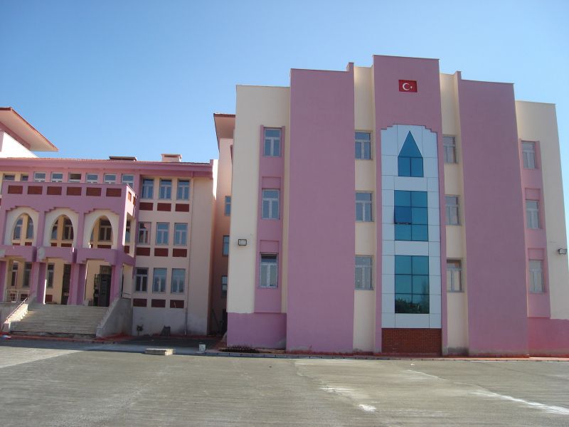 Yasemin Lütfiye Anadolu Lisesi 