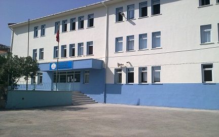Yunus Emre Ortaokulu 