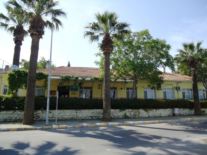 Ögretmen Evi Ve Akşam Sanat Okulu 