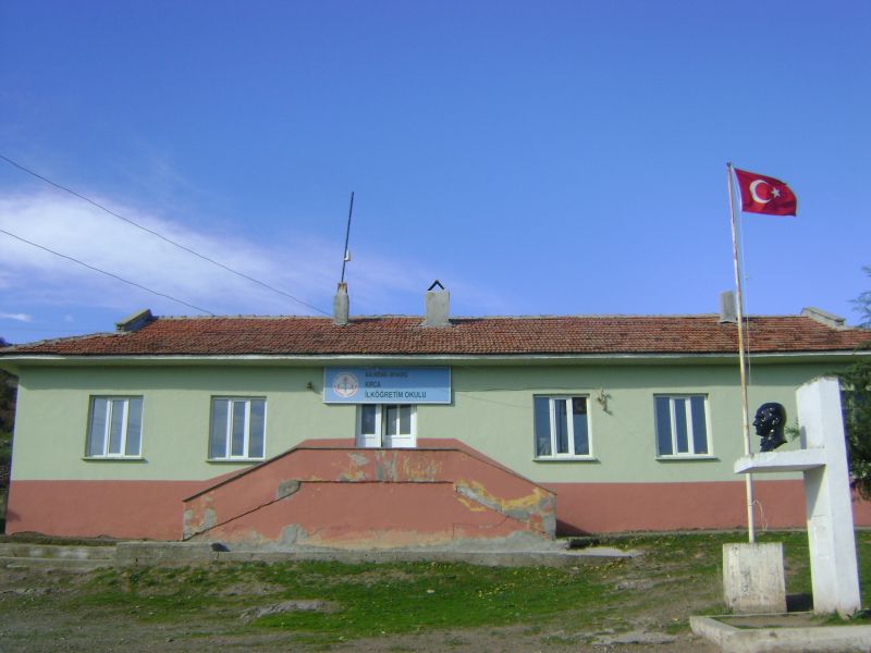 Kırca İlkokulu 