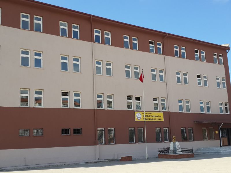 Burhaniye Mesleki Ve Teknik Anadolu Lisesi 