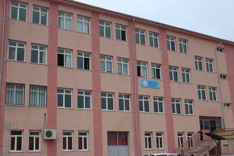 Neziha Bal İlkokulu 
