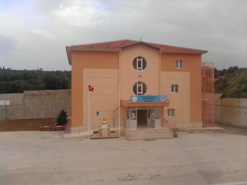 Atatürk İlkokulu 