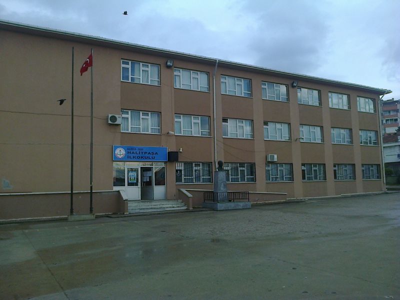 Halitpaşa İlkokulu 
