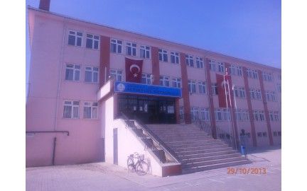 Altıeylül Ortaokulu 
