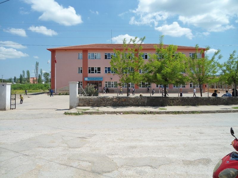 Gökçeyazı Şehit Rıdvan Çetinkaya Ortaokulu 