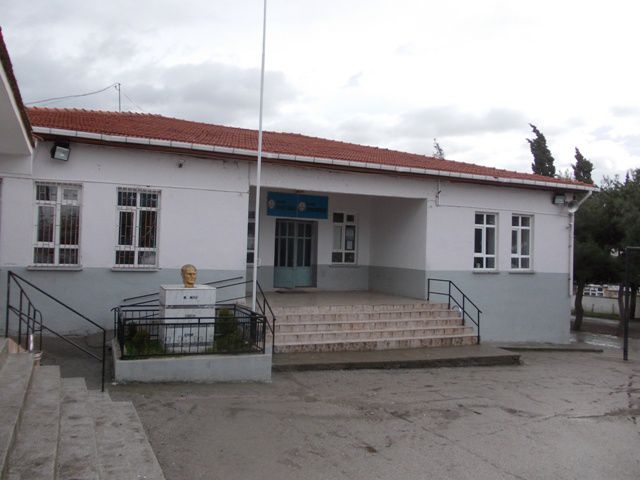 Üçpınar İlkokulu 
