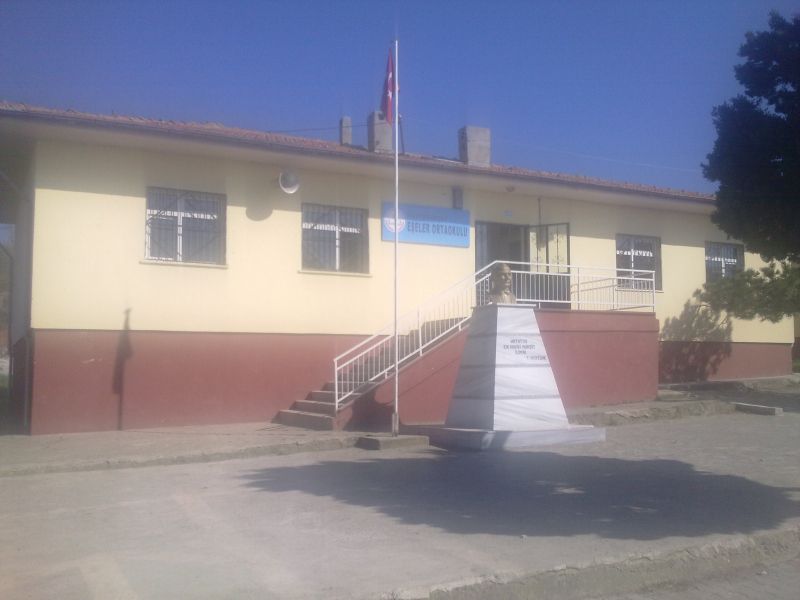 Eşeler Ortaokulu 