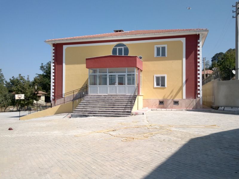 Yüreğil Ortaokulu 