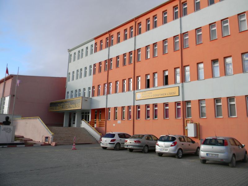 Kumral Abdal Anadolu Lisesi 
