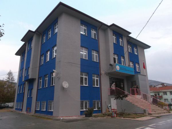 Saffet Şeker Ortaokulu 