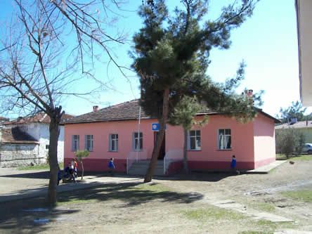 Düzmeşe İlkokulu 