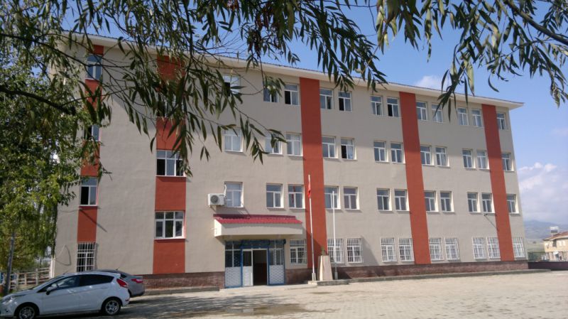 Nuri Özaltın İlkokulu 