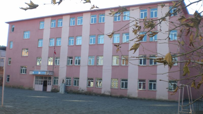 Yunus Emre İlkokulu 
